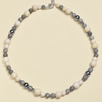 Collana Grey Beads di RIMA,con protagonista una splendida pietra dalle raffinate tonalità del grigio