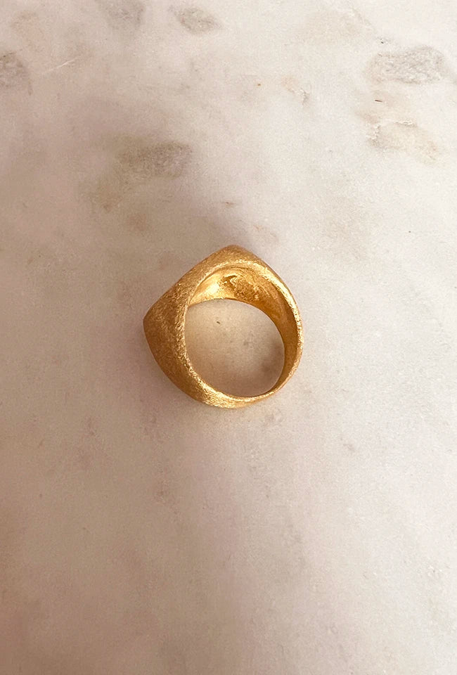 "Rima Original SIGNET Round" - Silver Ring