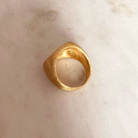"Rima Original SIGNET Round" - Silver Ring