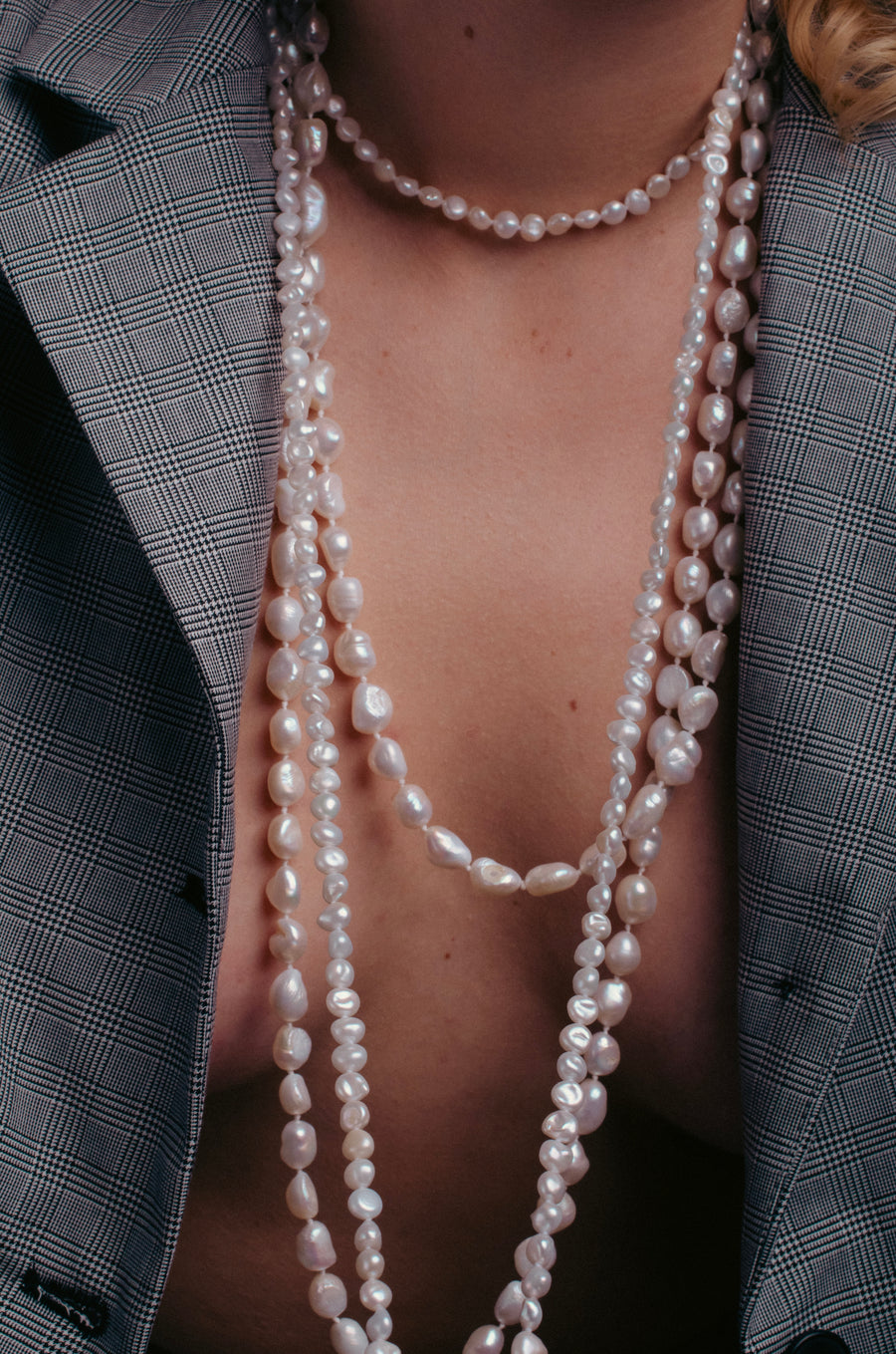 Body Chain Pearl Necklace  - white