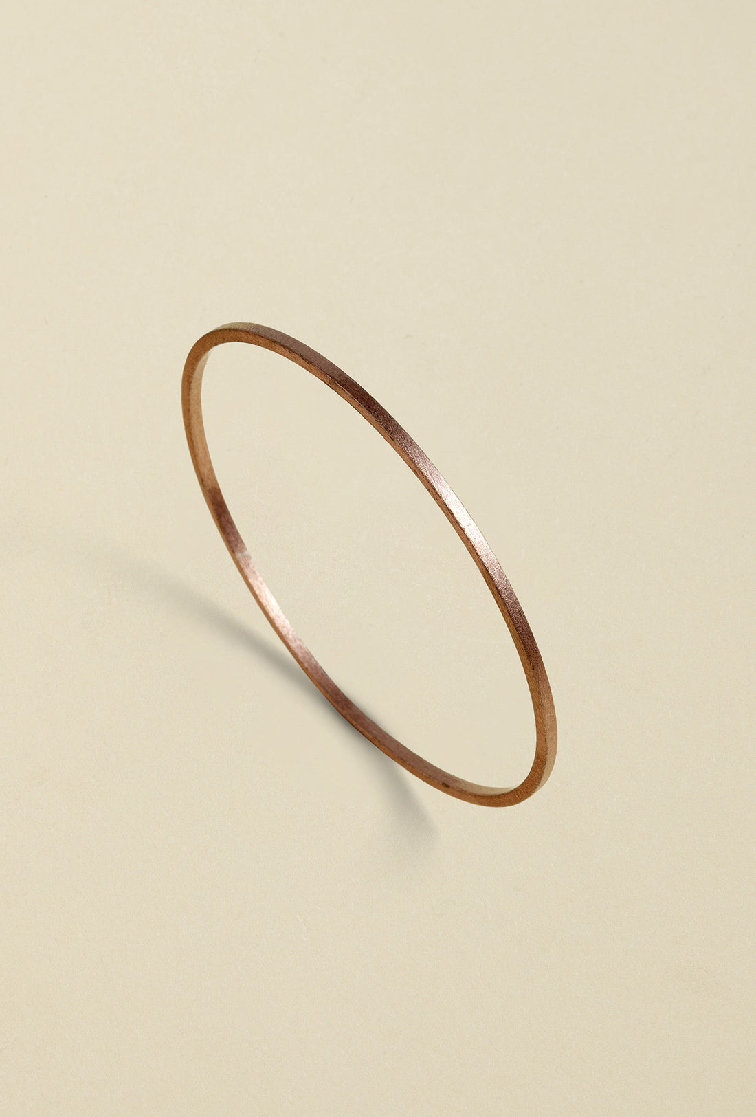 Handcrafted bronze bangle with bronze coloring