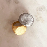 "Rima Original SIGNET Round" - Silver Ring